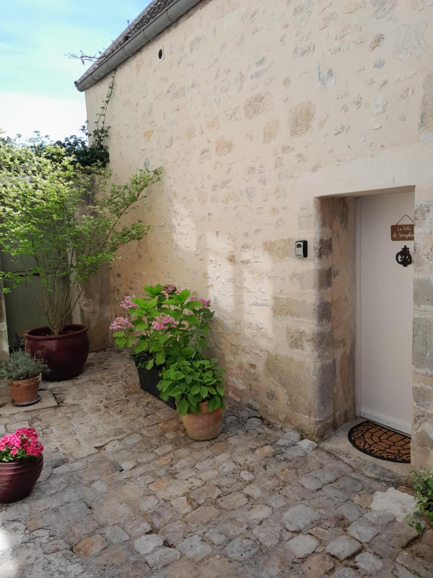 Gite La Folie De Seraphine Senlis  Exterior photo